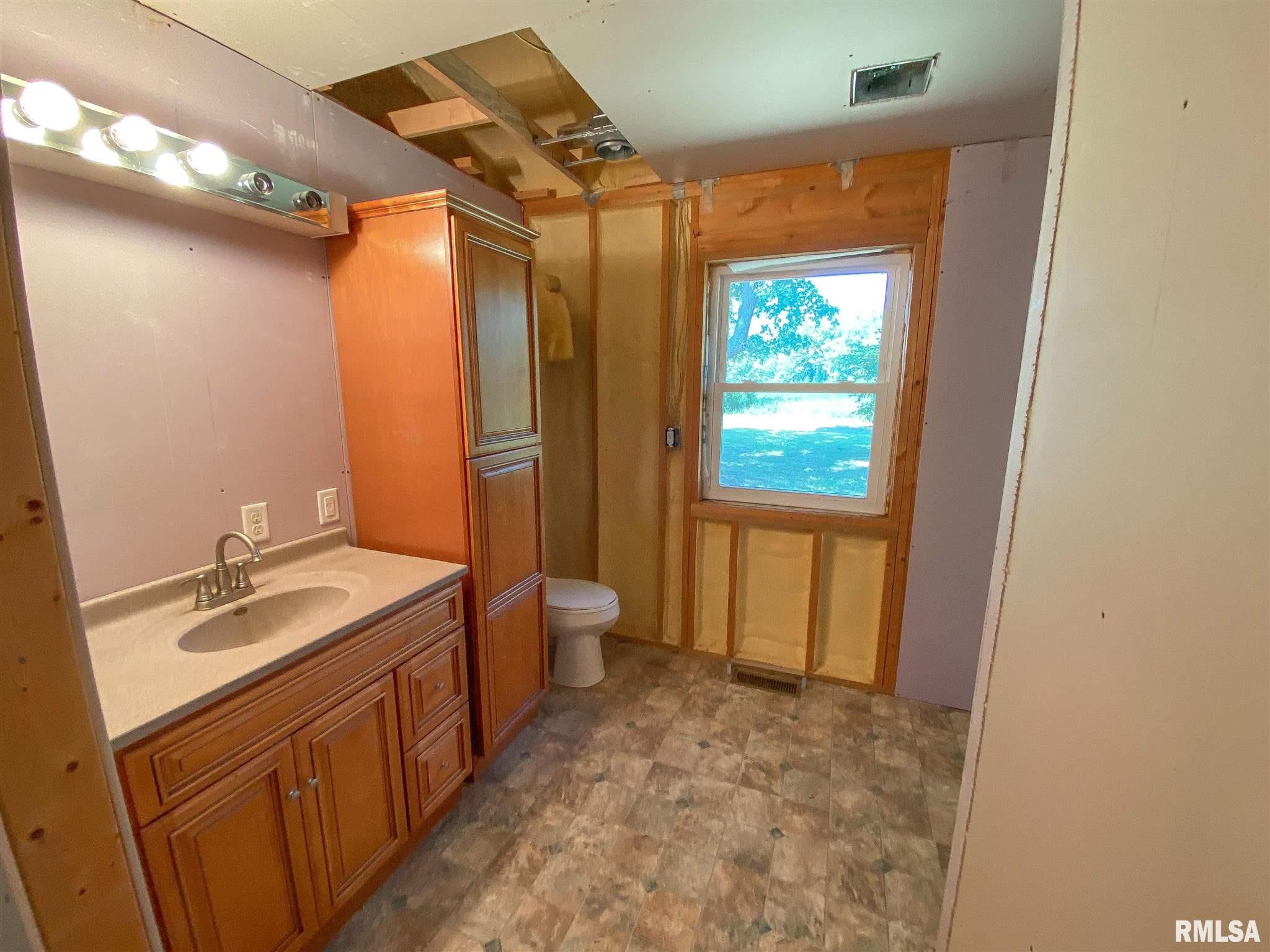 8605 Bob White Road Louisville, IL 62858 - Photo 31 of 50 Gallery Image 31