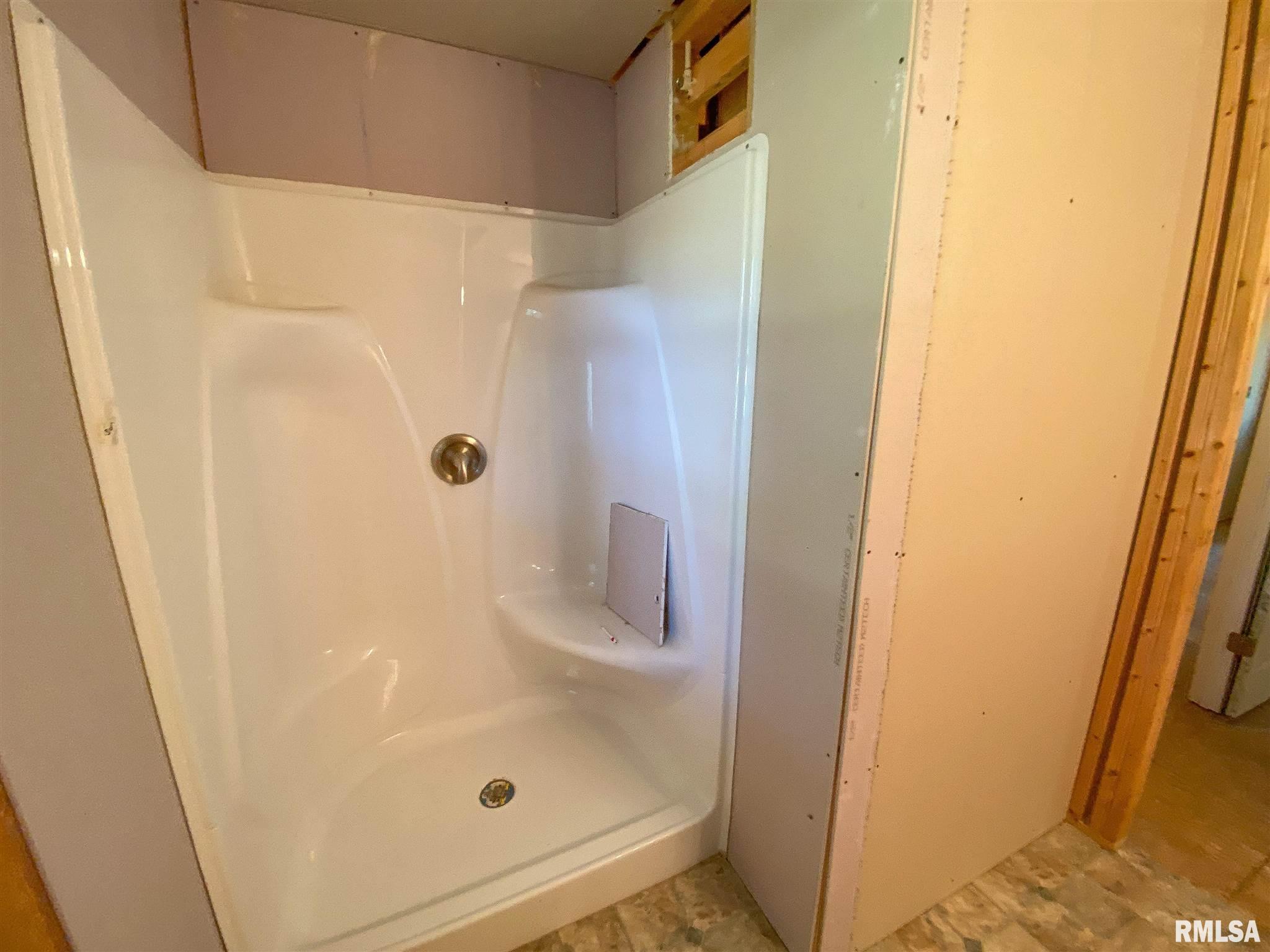 8605 Bob White Road Louisville, IL 62858 - Photo 33 of 50 Gallery Image 33