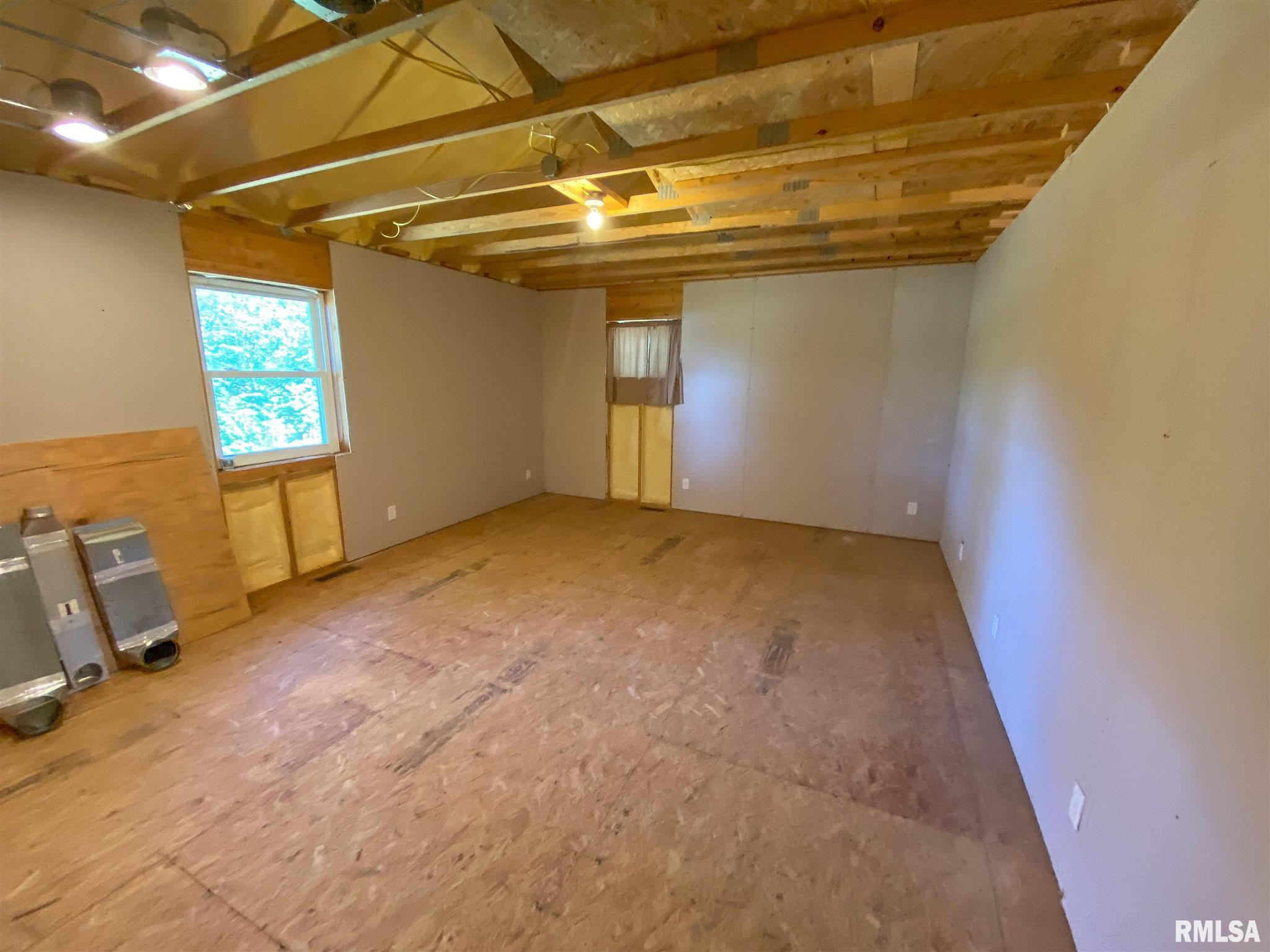 8605 Bob White Road Louisville, IL 62858 - Photo 37 of 50 Gallery Image 37