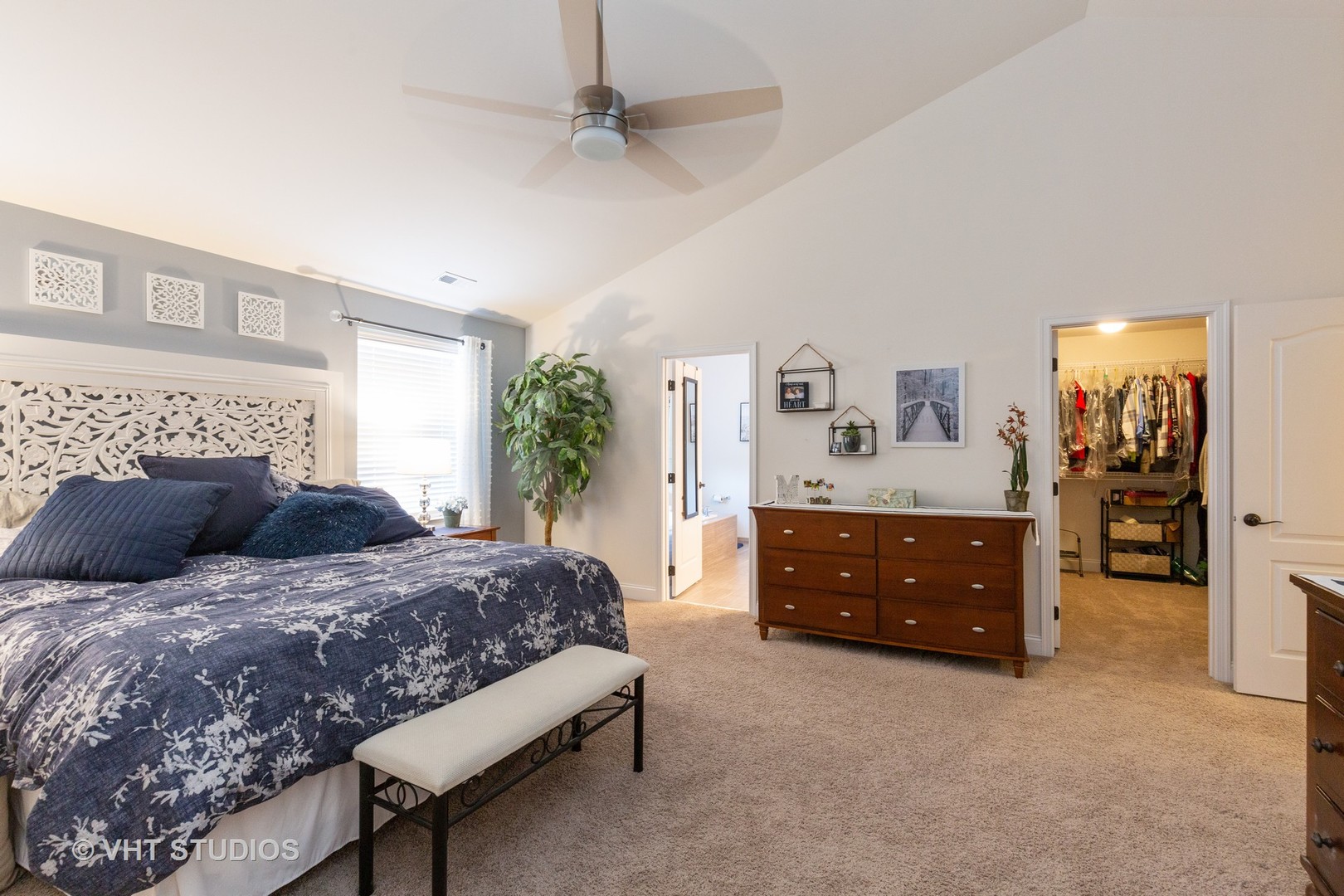 1175 Falcon Ridge Drive, Unit 1175 Elgin, IL 60124 - Photo 12 of 17 a bedroom with a bed and a dresser