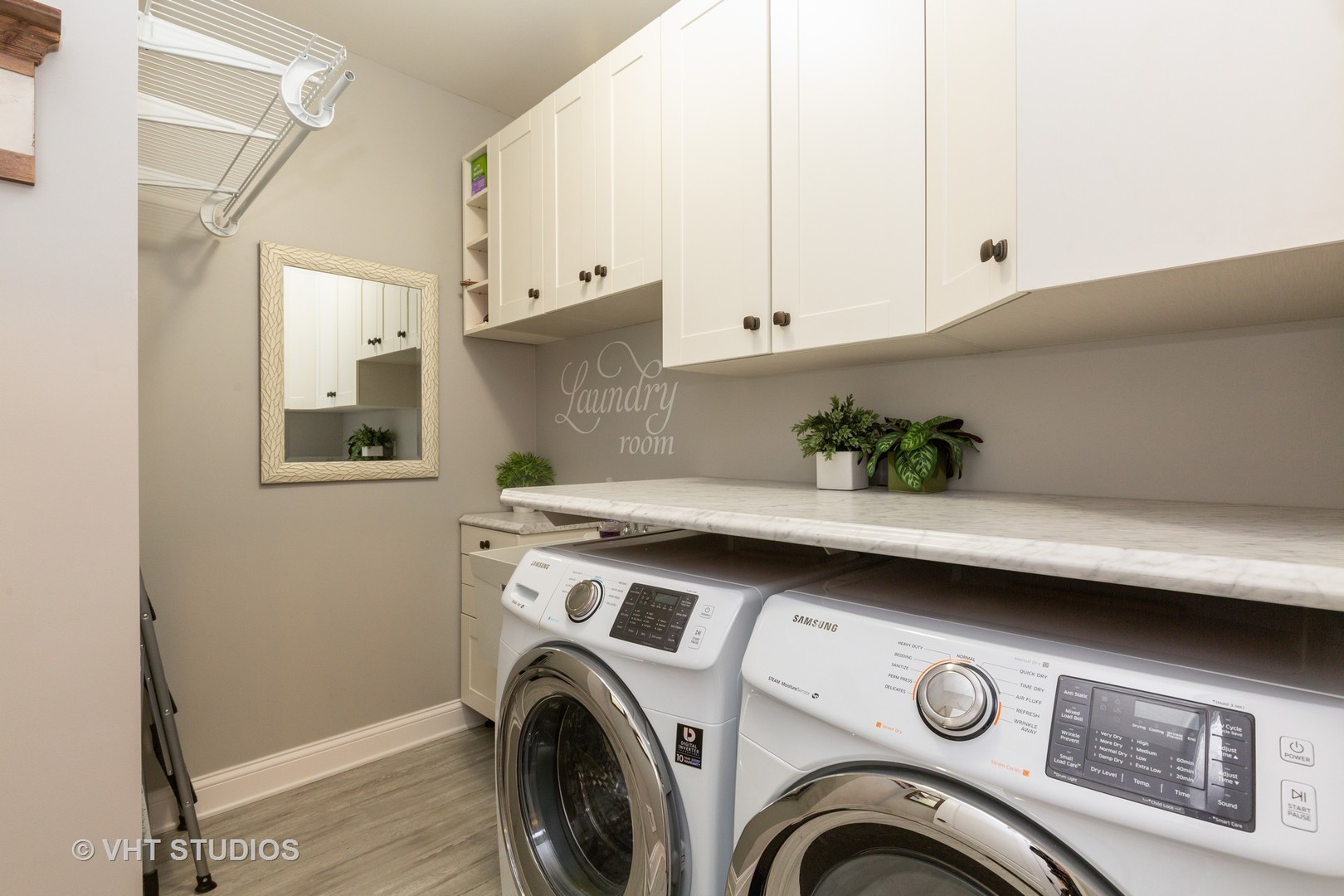 1175 Falcon Ridge Drive, Unit 1175 Elgin, IL 60124 - Photo 6 of 17 a utility room with dryer and washer