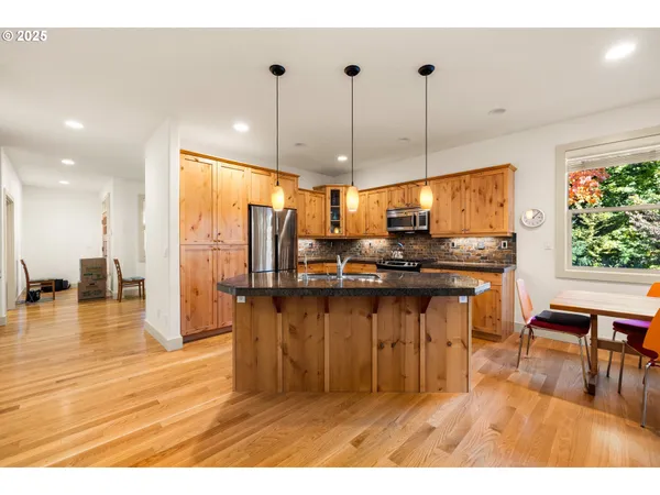 $630,000 | 242 Southeast 29th Street, Gresham, OR 97080
