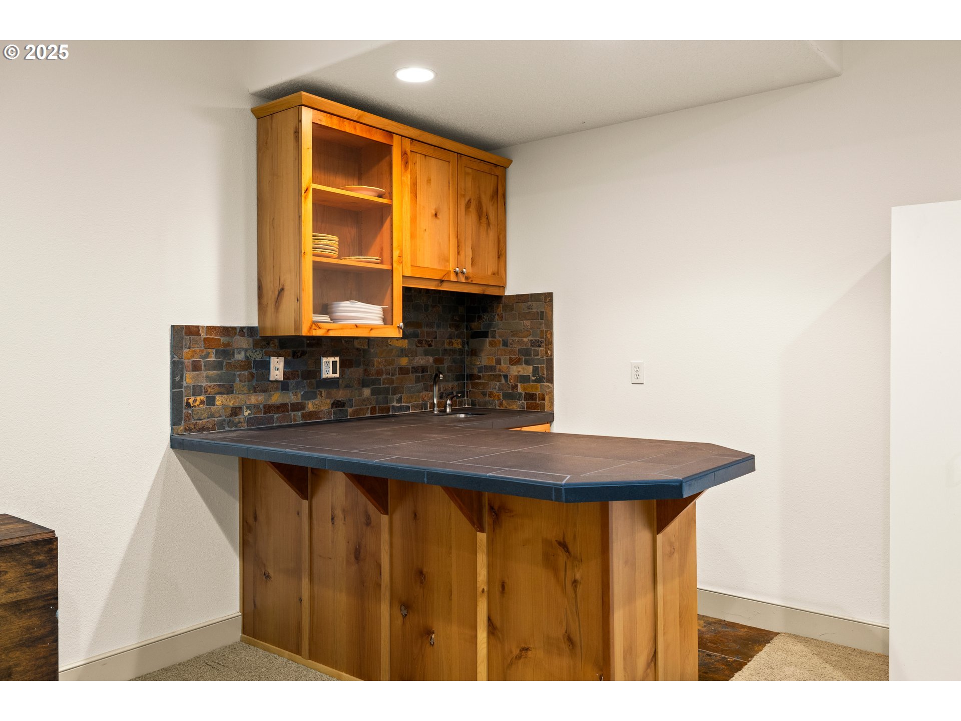 242 Southeast 29th Street Gresham, OR 97080 - Photo 31 of 47 Family Room