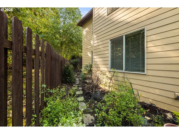 $630,000 | 242 Southeast 29th Street, Gresham, OR 97080
