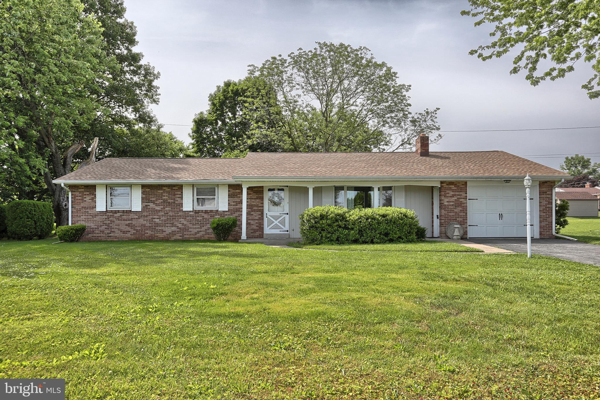422 East Evergreen Road Lebanon, PA 17042 - Photo 1 of 33 Gallery Image 1