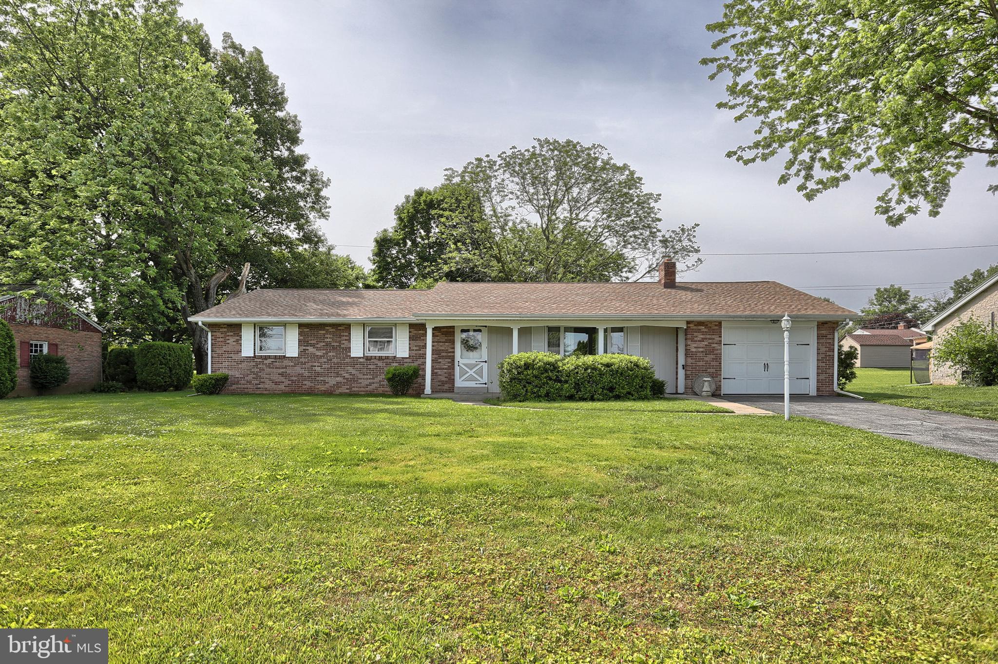422 East Evergreen Road Lebanon, PA 17042 - Photo 3 of 33 Gallery Image 3