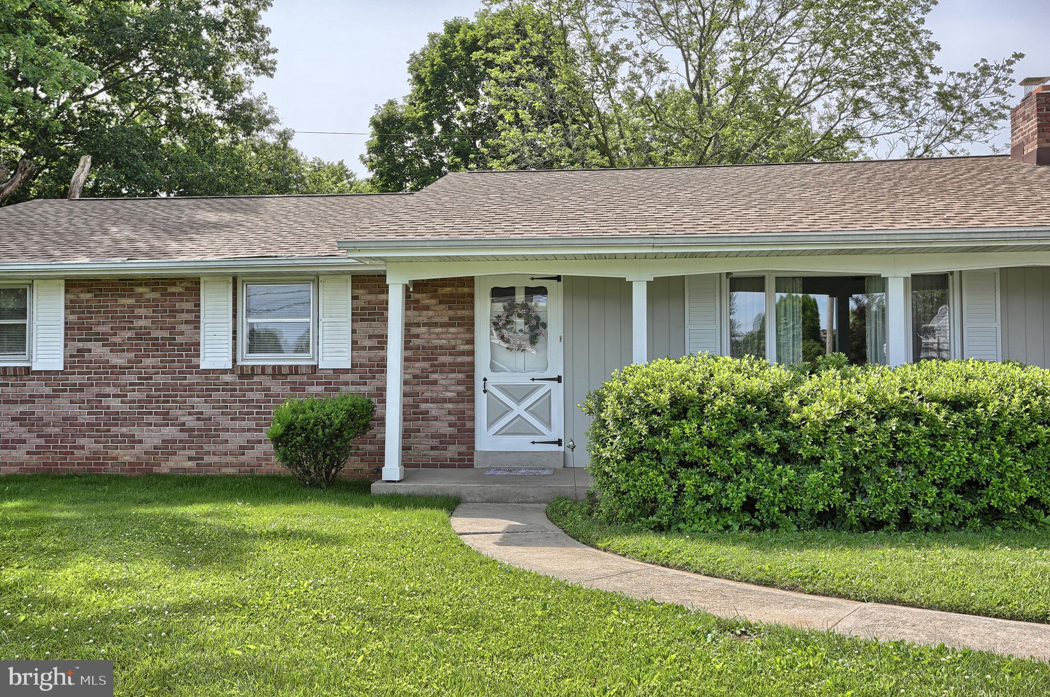 422 East Evergreen Road Lebanon, PA 17042 - Photo 4 of 33 Gallery Image 4
