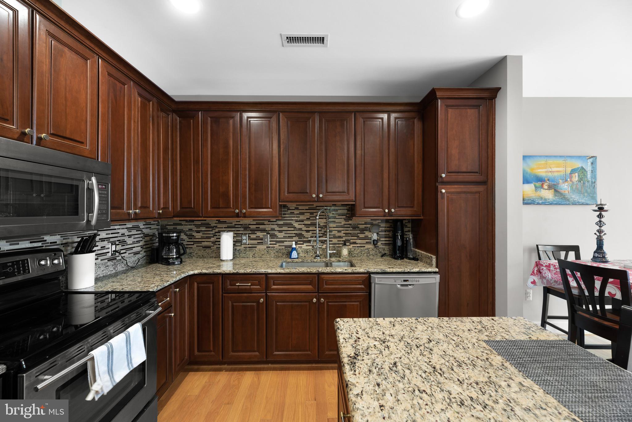 2772 Lighthouse Point East, Unit 313 Baltimore, MD 21224 - Photo 11 of 35 Kitchen