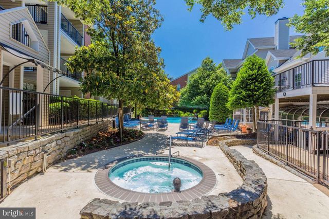 $295,000 | 3315 Wyndham Circle, Unit 1225, Alexandria, VA 22302