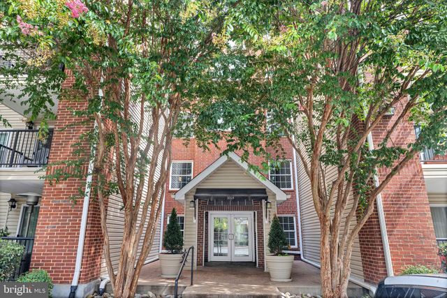 $295,000 | 3315 Wyndham Circle, Unit 1225, Alexandria, VA 22302