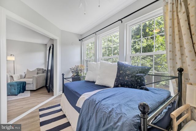 $295,000 | 3315 Wyndham Circle, Unit 1225, Alexandria, VA 22302