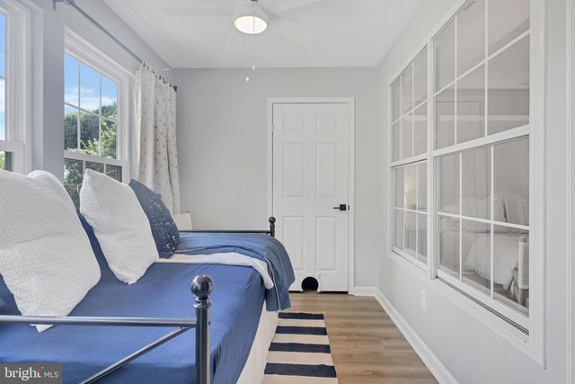 $295,000 | 3315 Wyndham Circle, Unit 1225, Alexandria, VA 22302