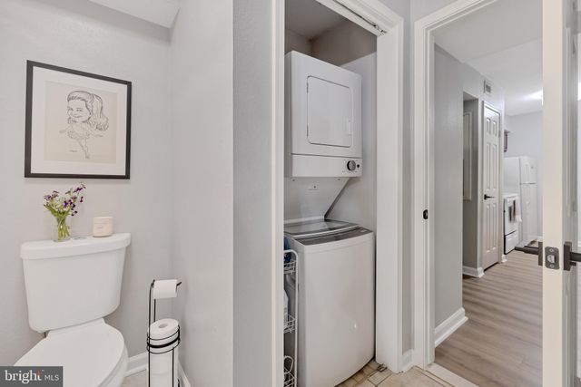 $295,000 | 3315 Wyndham Circle, Unit 1225, Alexandria, VA 22302