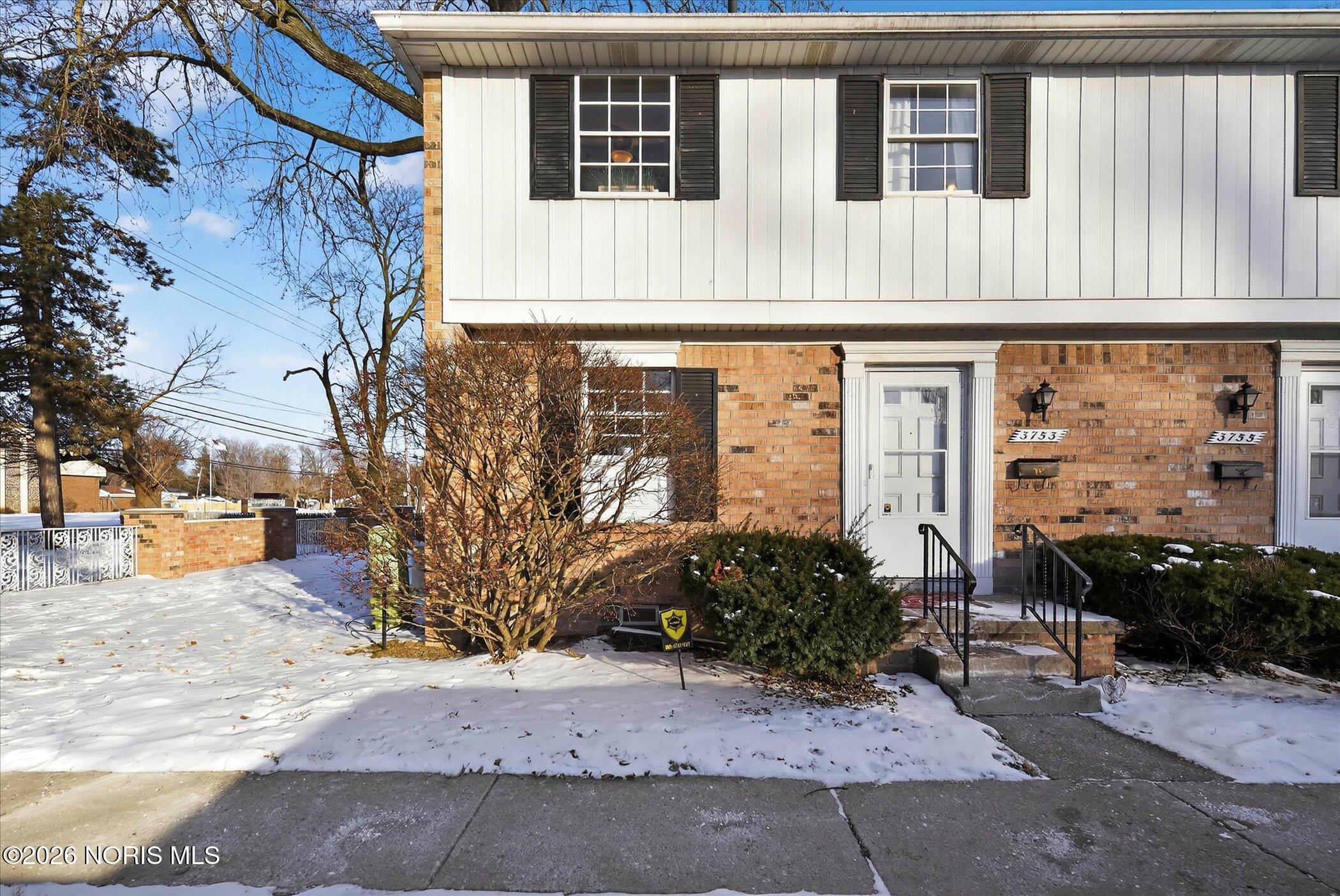 3753 West Alexis Road Toledo, OH 43623 - Photo 2 of 31 03-3753-W-Alexis-Rd-Toledo-OH-43623-Wind