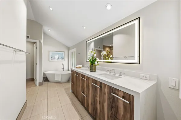 $3,288,000 | 3 Candlebush, Irvine, CA 92603