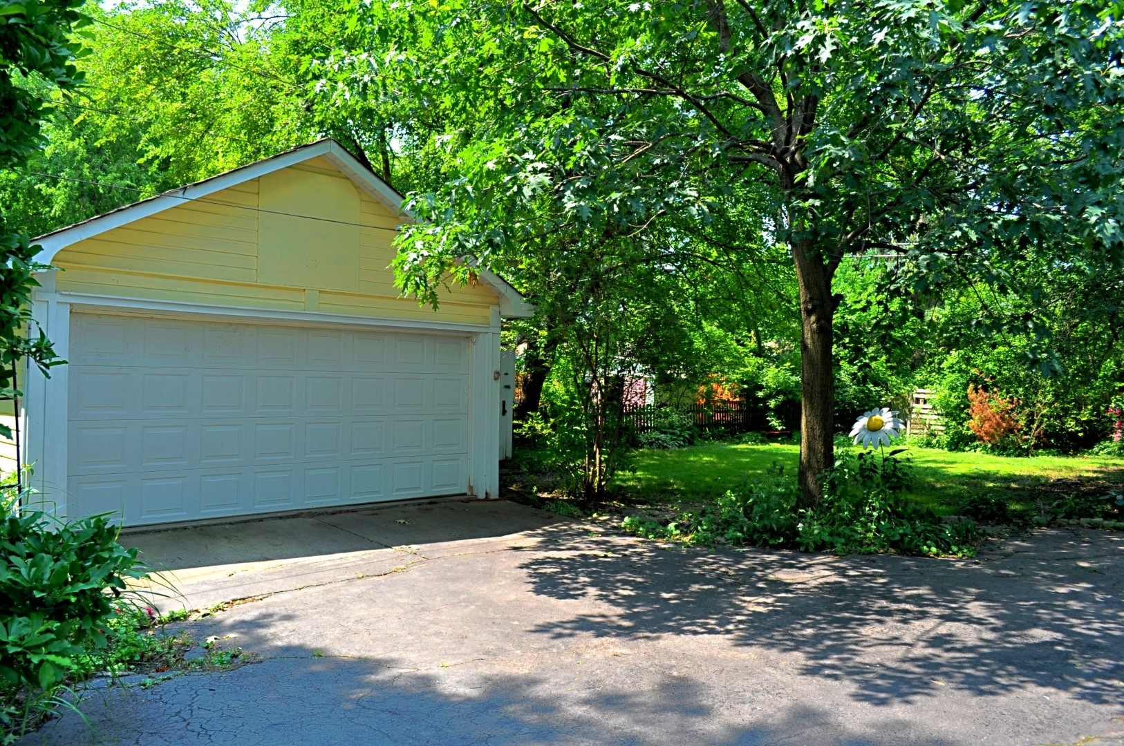 322 Northwood Road Riverside, IL 60546 - Photo 19 of 32