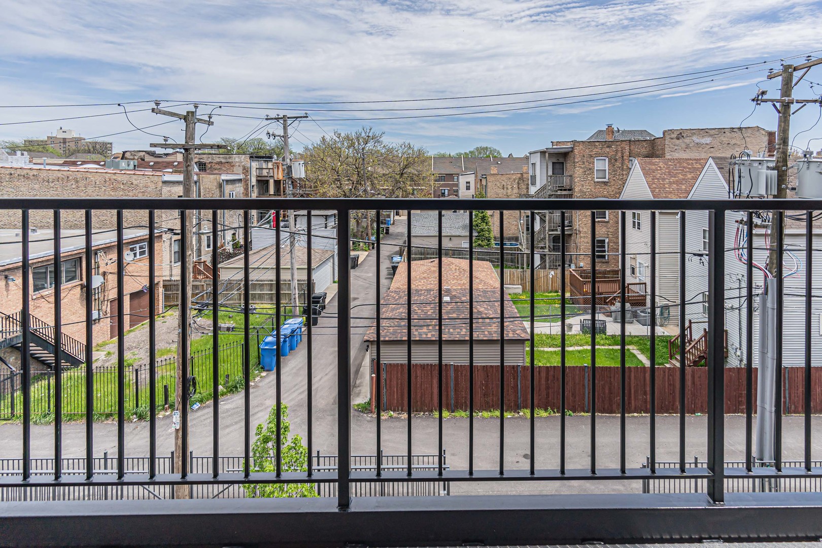 4149 South Cottage Grove Avenue, Unit 305 Chicago, IL 60653 - Photo 11 of 27 a view of a balcony