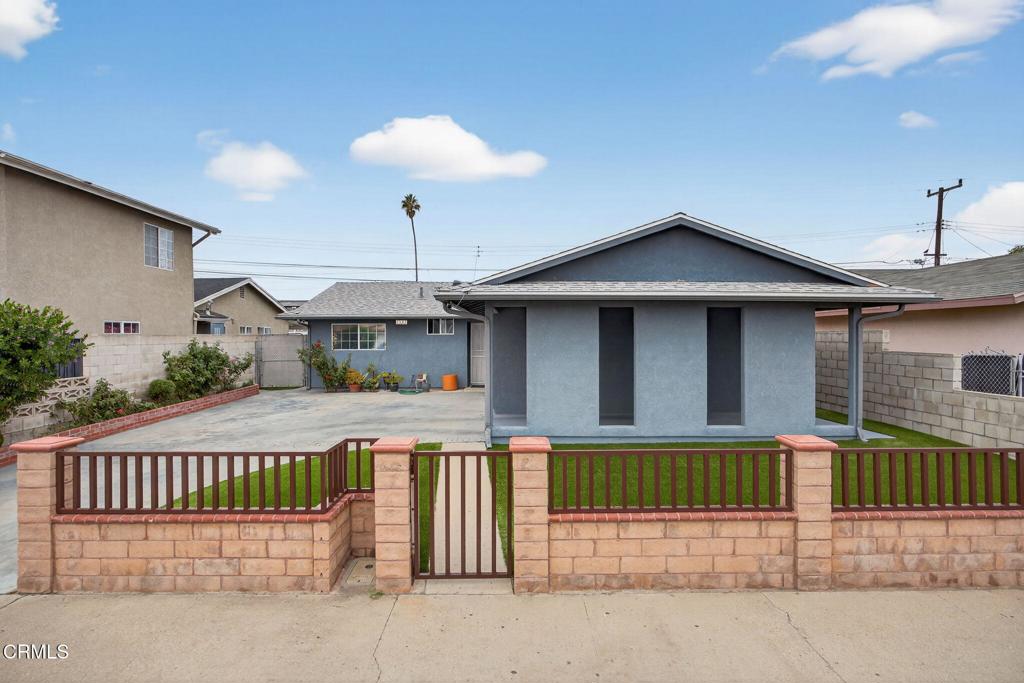 1501 Morris Street Oxnard, CA 93030 - Photo 2 of 34 a front view of a house