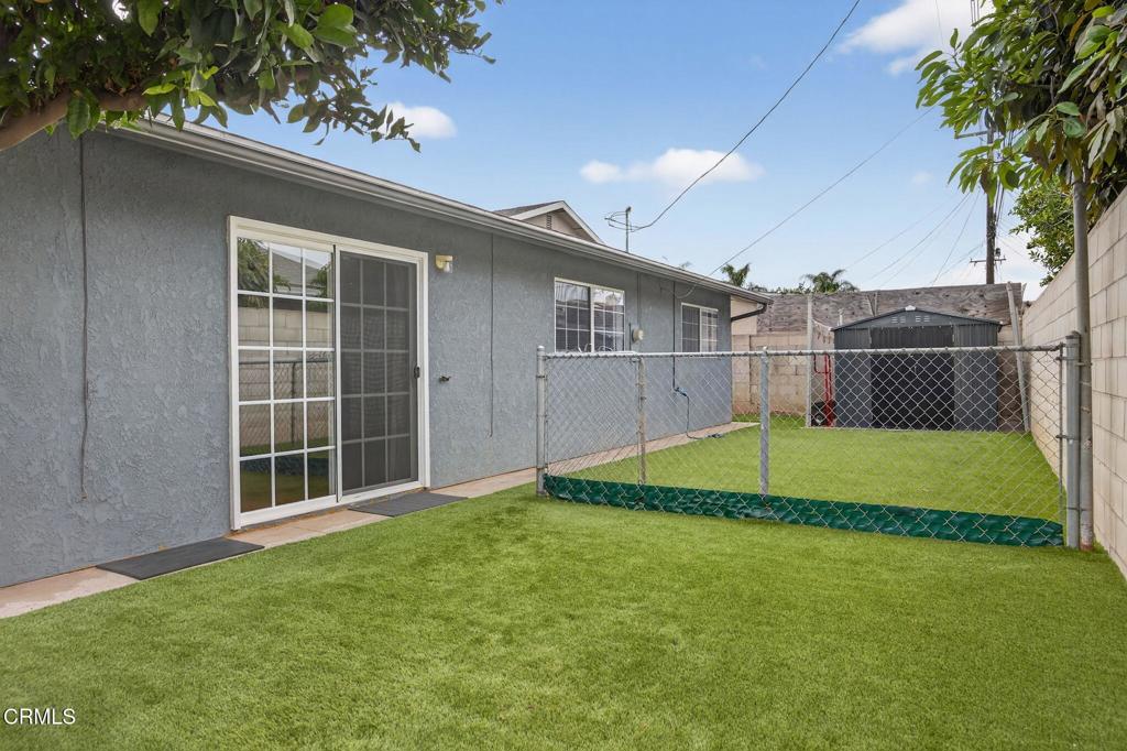 1501 Morris Street Oxnard, CA 93030 - Photo 31 of 34 a view of a backyard with a garden and plants