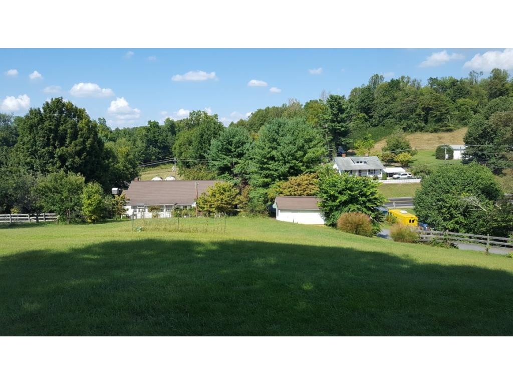 102 Riggs Road Watauga, TN 37694 - Photo 15 of 36 Photo 15
