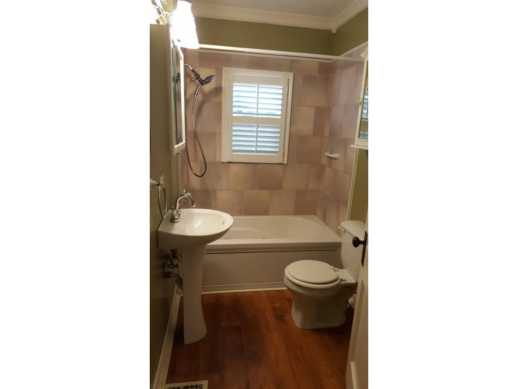 102 Riggs Road Watauga, TN 37694 - Photo 27 of 36 Hall Bath