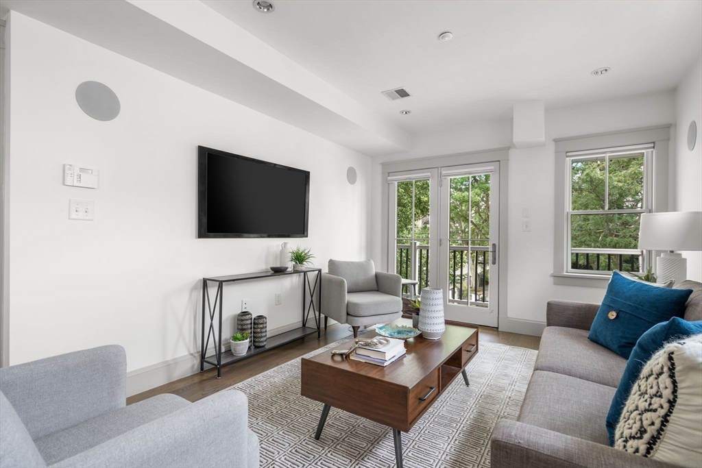 41 Rossmore Road, Unit 2 Boston, MA 02130 - Photo 9 of 39 Gallery Image 9