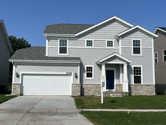 $469,990 | 32018 Savannah Drive, Lakemoor, IL 60051