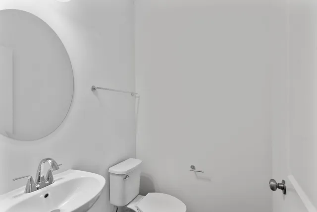 $469,990 | 32018 Savannah Drive, Lakemoor, IL 60051