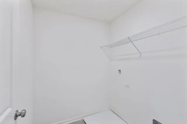 $469,990 | 32018 Savannah Drive, Lakemoor, IL 60051