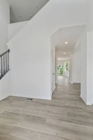 $469,990 | 32018 Savannah Drive, Lakemoor, IL 60051