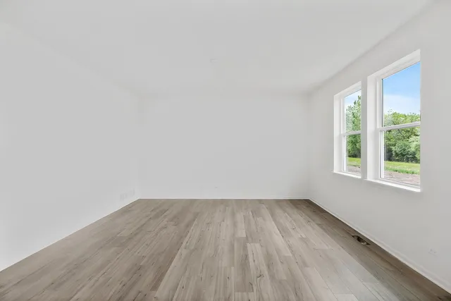 $469,990 | 32018 Savannah Drive, Lakemoor, IL 60051