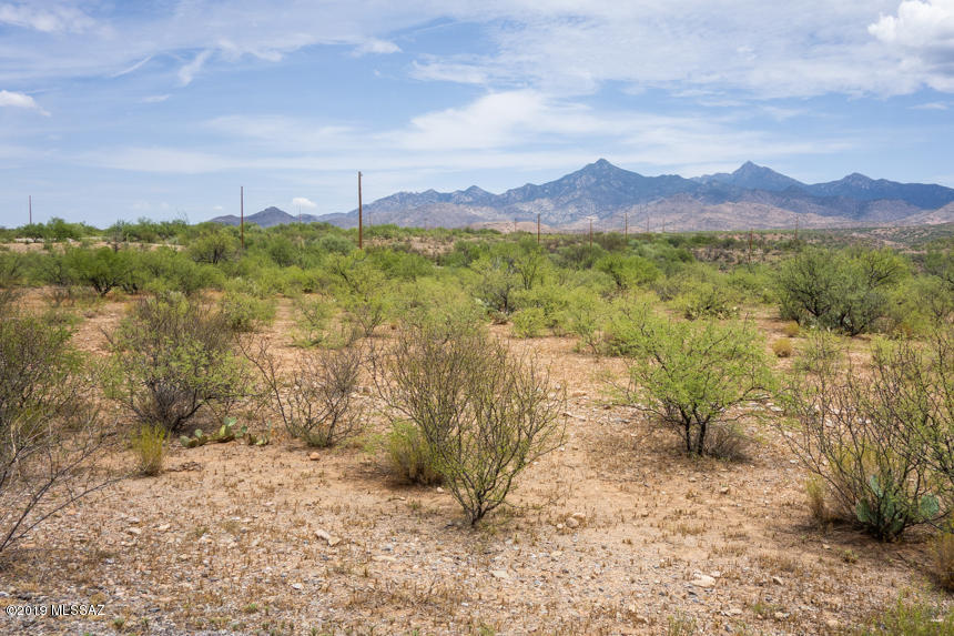 56 Via Pimienta, Unit 4 Rio Rico, AZ 85648 - Photo 3 of 8