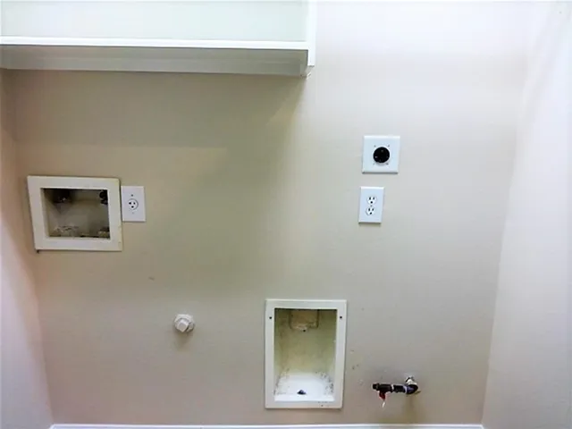 a view of a back yard