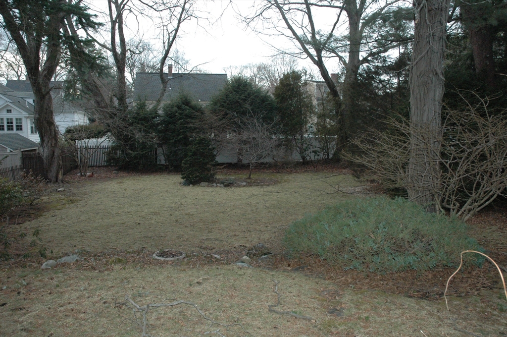 32 Marmion Road Melrose, MA 02176 - Photo 5 of 6 Gallery Image 5