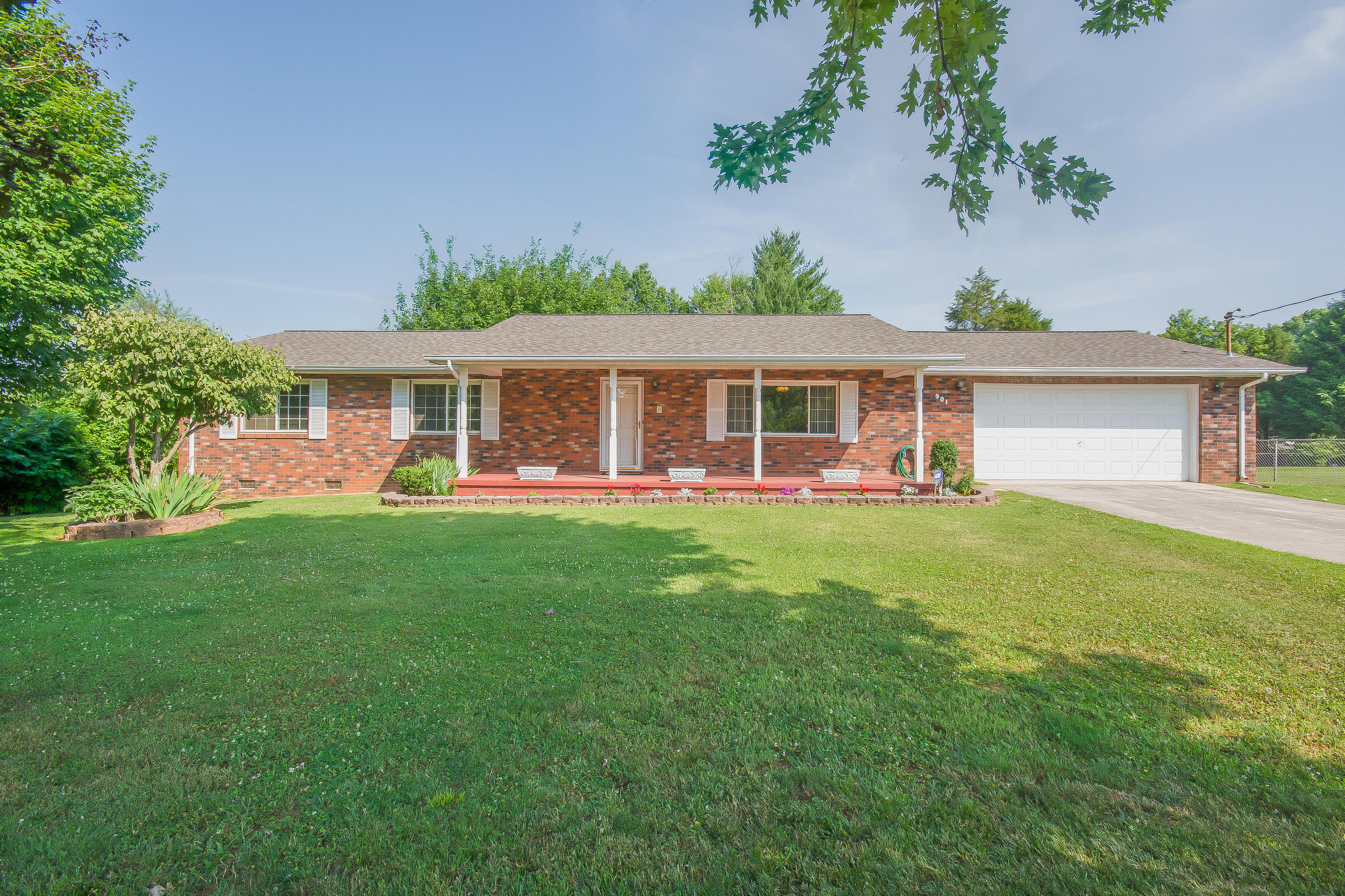 901 West Emory Road Powell, TN 37849 - Photo 2 of 25 901 W Emory Road Knoxville TN-MLS_Size-0