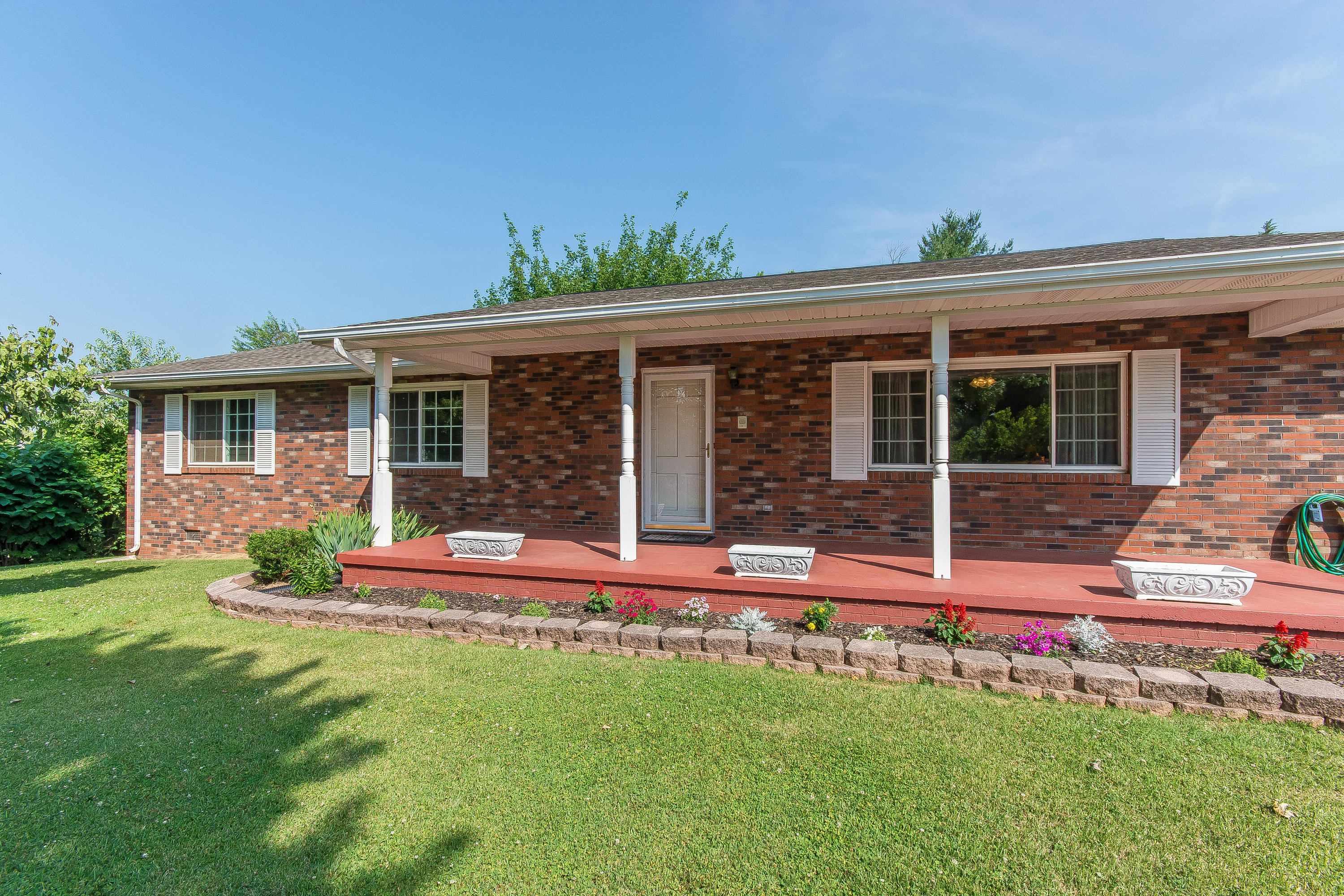 901 West Emory Road Powell, TN 37849 - Photo 4 of 25 901 W Emory Road Knoxville TN-MLS_Size-0