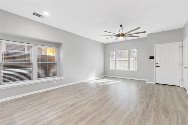 $1,800 | 4524 Kind Way, Unit 257, Austin, TX 78725