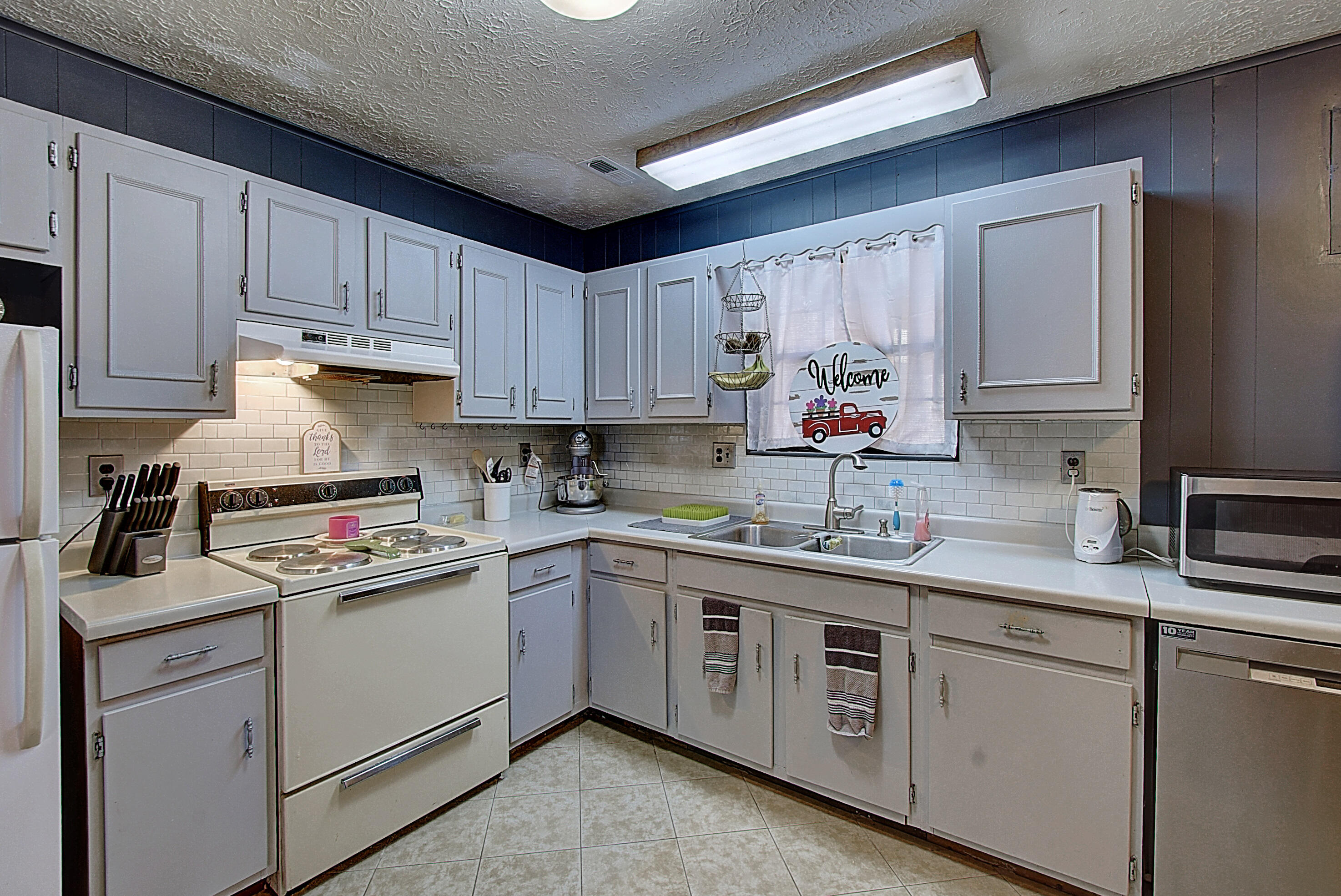 322 Sims Hill Road Elizabethton, TN 37643 - Photo 12 of 35 DSC_0073And8more