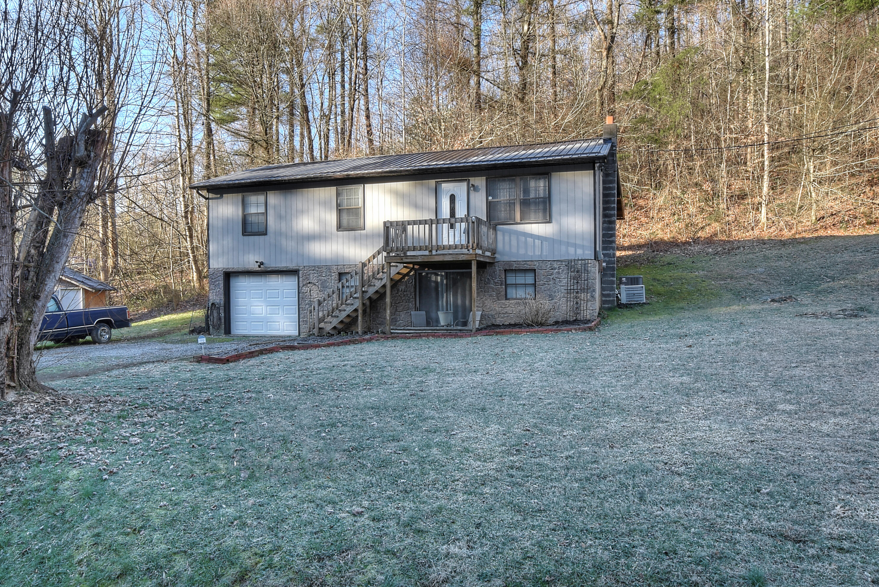 322 Sims Hill Road Elizabethton, TN 37643 - Photo 2 of 35 2