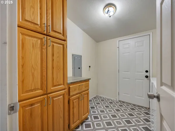 $99,900 | 32700 Southeast Leewood Lane, Unit 31, Boring, OR 97009