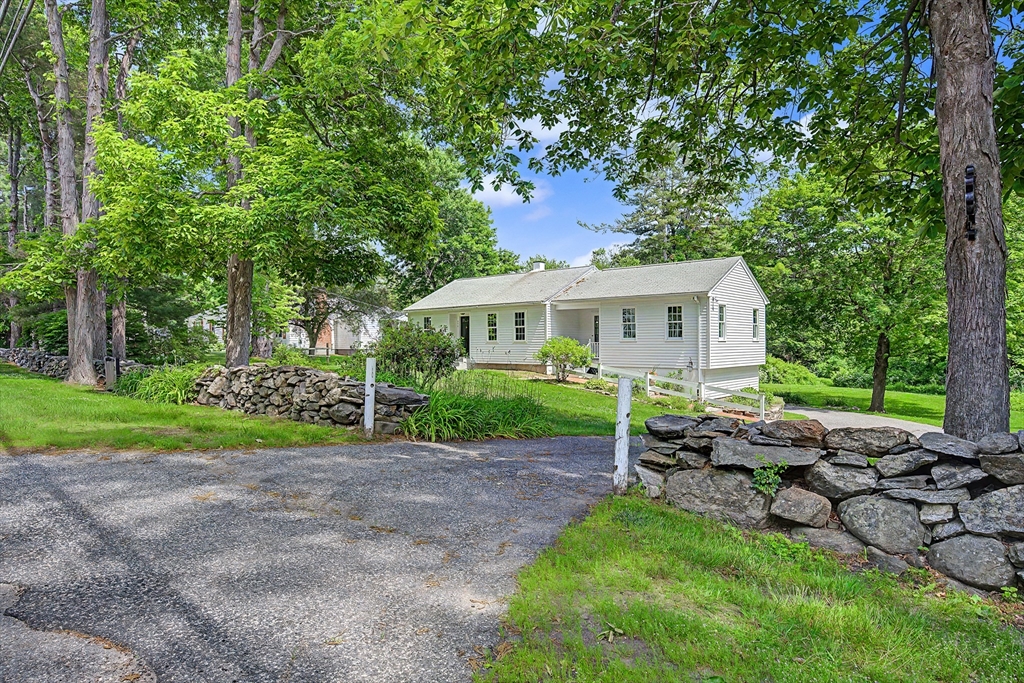 355 Boston Road Sutton, MA 01590 - Photo 2 of 30