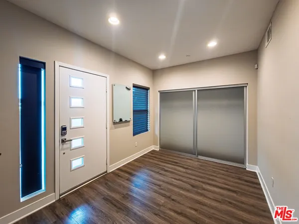 $5,200 | 2753 Waverly Drive, Unit 1103, Los Angeles, CA 90039