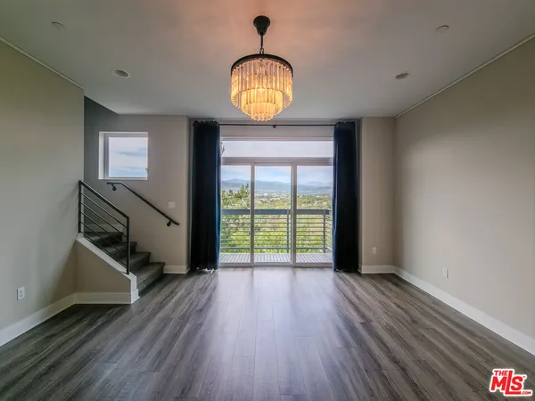 $5,200 | 2753 Waverly Drive, Unit 1103, Los Angeles, CA 90039