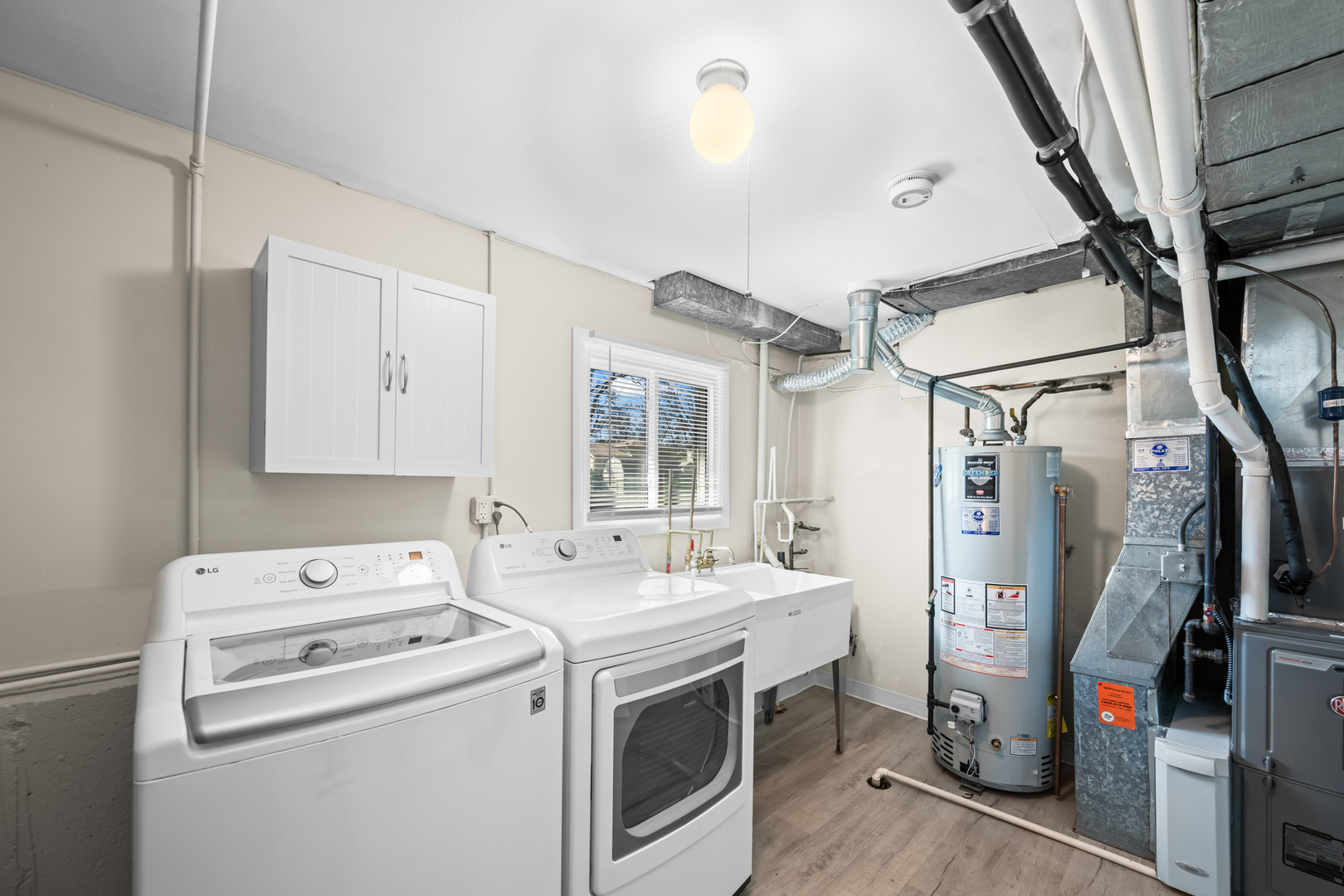 1917 Pawnee Lane Mount Prospect, IL 60056 - Photo 21 of 29 a utility room with dryer and washer
