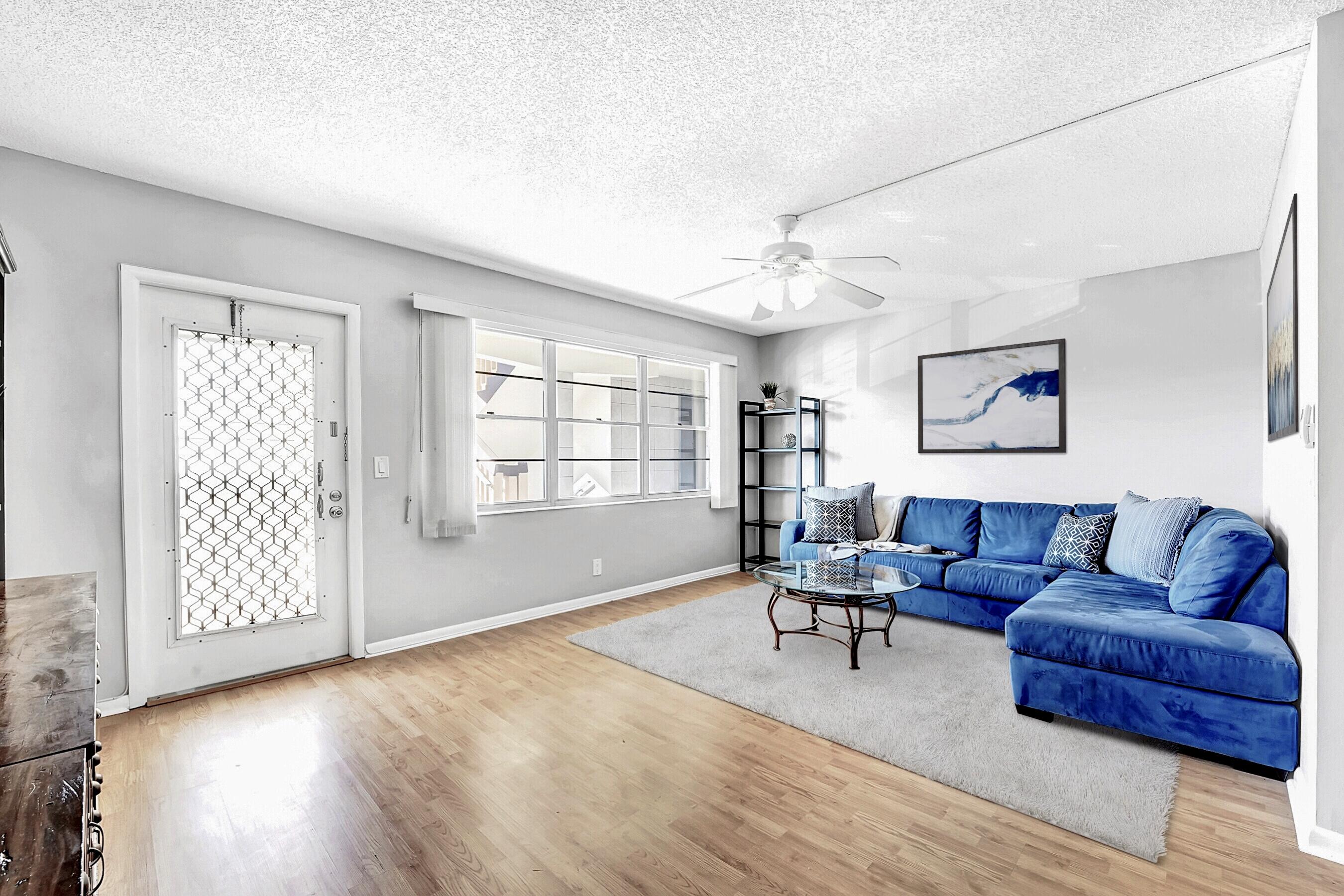 2046 Rexford Drive Boca Raton, FL 33434 - Photo 4 of 27 Living Room