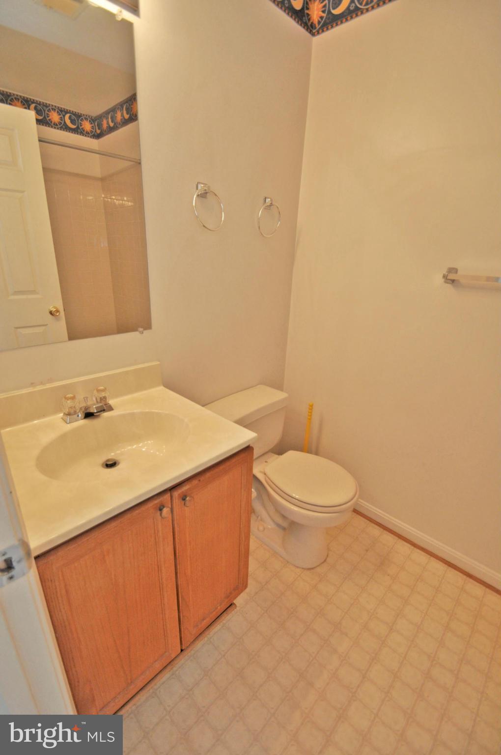 2104 Whitehall Road, Unit 1C Frederick, MD 21702 - Photo 15 of 24 Hall bathroom
