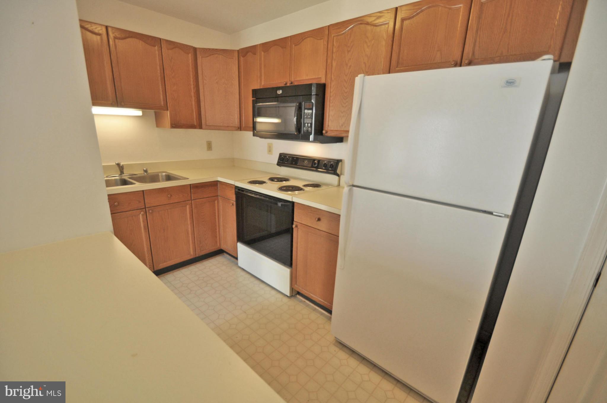 2104 Whitehall Road, Unit 1C Frederick, MD 21702 - Photo 17 of 24 Kitchen