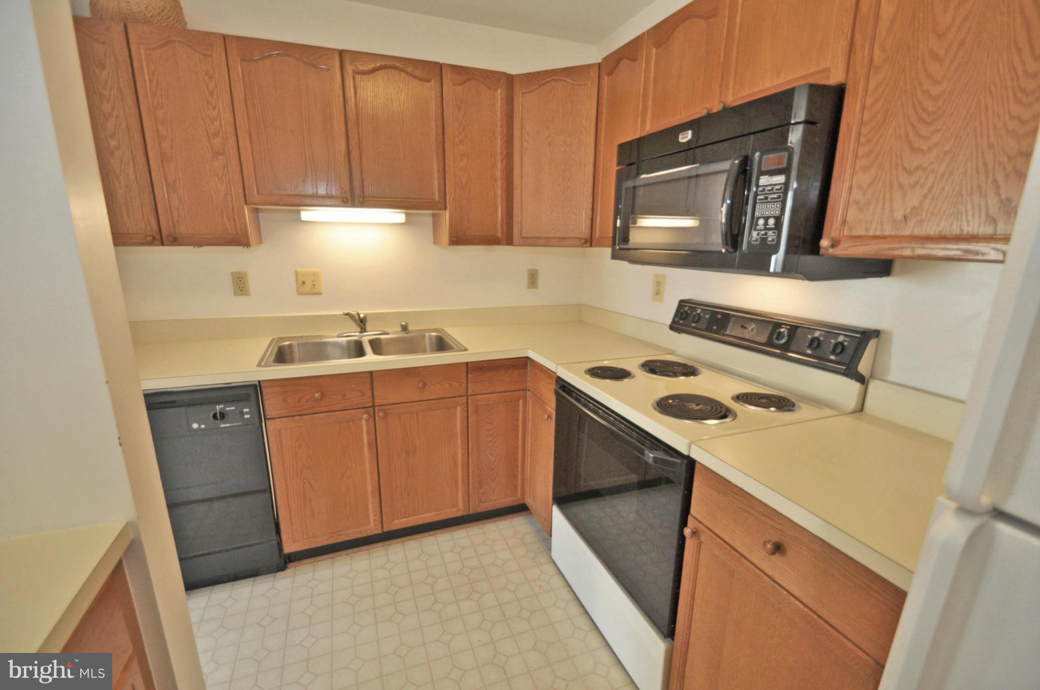 2104 Whitehall Road, Unit 1C Frederick, MD 21702 - Photo 19 of 24 Kitchen