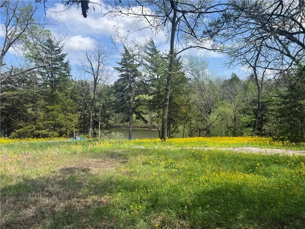 $75,000 | 53-57 Wolf Drive, Mound City, KS 66056