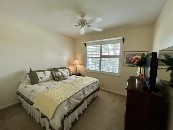 $3,300 | 360 Shoreline Circle, Port St. Lucie, FL 34986